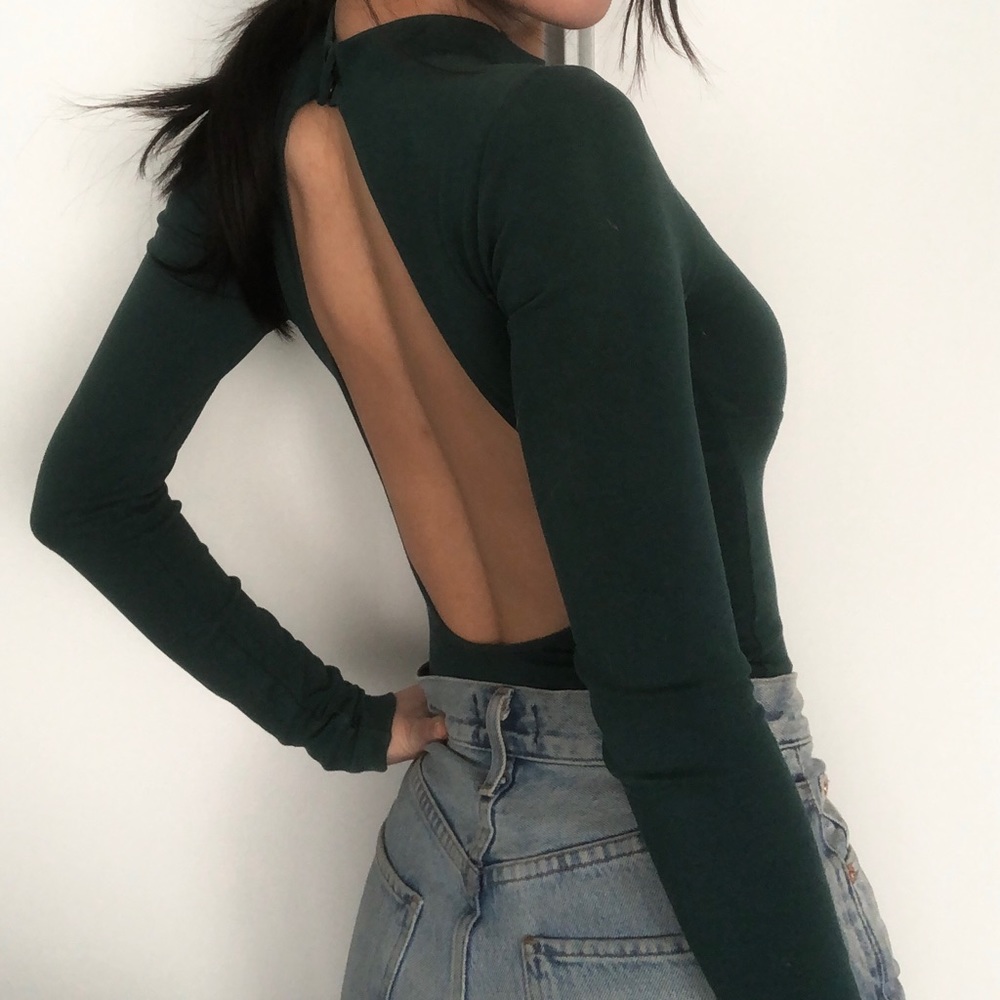 Aritzia Talula peakaboo bodysuit XXS